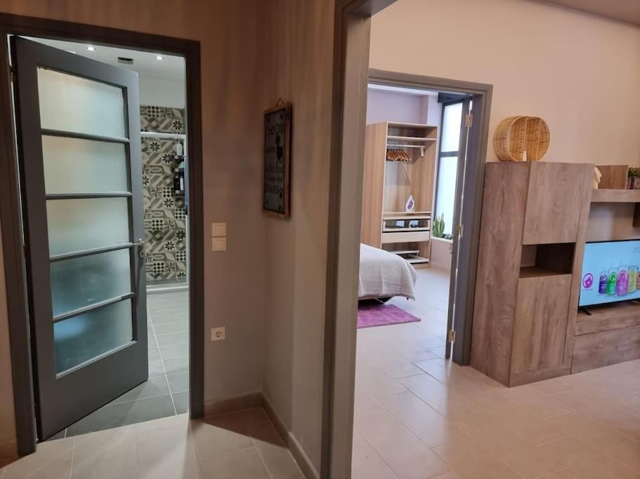 Ellis Apartment Athena Bagian luar foto