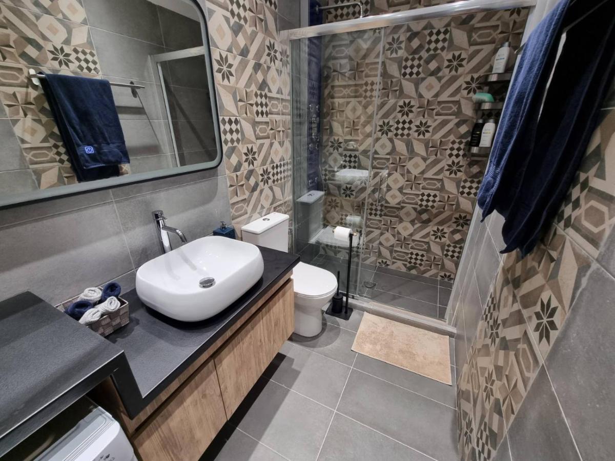 Ellis Apartment Athena Bagian luar foto