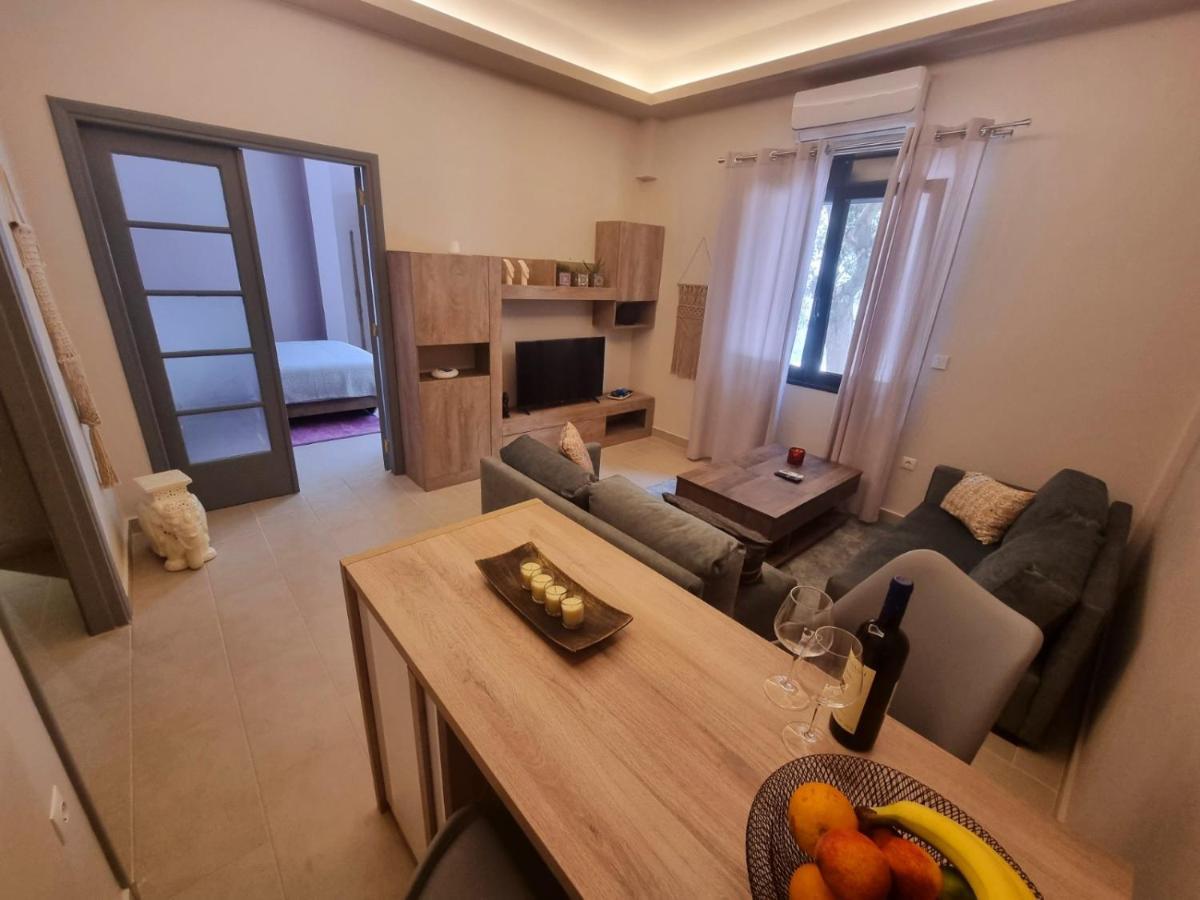 Ellis Apartment Athena Bagian luar foto